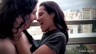 Amigas Safadas Se Pegando - Fila De Beijo Com Folgosa Luiza Tormenta 5 Min - Lady Milf And Anna Blue