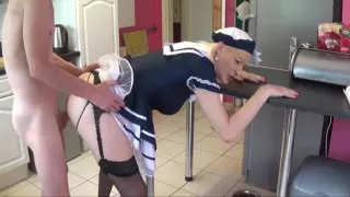 Crossdresser hat ihren großen Arsch mit Sailor Moon gestampft