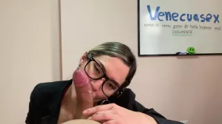 Le Hice Una Mamada A Mi Jefe Para Que Me Suba El Sueldo