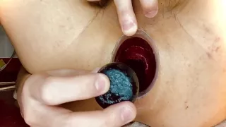 Japanische Arsch- und Dickdarm-Masturbation