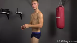 Flex Hard Sex At The Castings