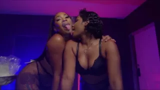 E1ephant Man - 1talian Badne$$ (ass Video Music)