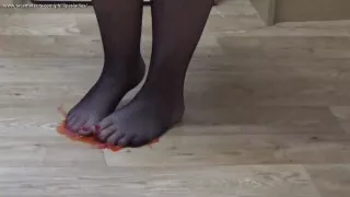 Sarah Gets Messy IN Pantyhose - PhillipasLadies