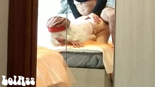 Prima Si Scopa Colf E Poi Distrugge Il Culo Alla Mogliettina - Full Video