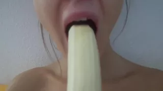 Peas And Pies How To Eat A Banana – Relaxing Eating Sounds