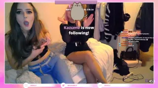 Daisilly Boob Flash Twitch Stream