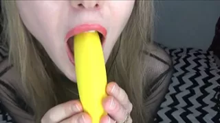 Peas And Pies Sucking Banana Sensual Exclusive Video