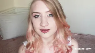 Cute Usa Babe Teases Us With Her Body