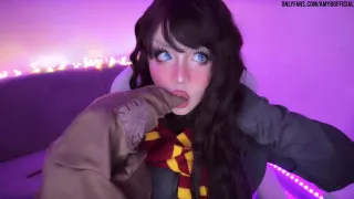 Harry Potter - Asmr ❤️ Hermione Kissing The Sorting Hat ( Hermione Granger Cosplay