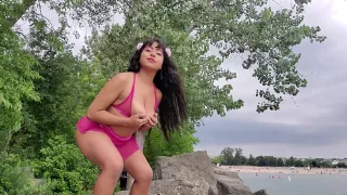 Shaking Latina Ass On Rock With Public Reactions