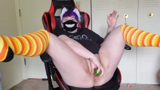 Ftm Trans Guy Uses Gourds To Make His Pussy Haunted - First Time Squirting