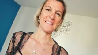 Lydia, French Amateur Housewife