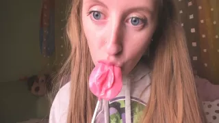 Ivytvi - Prem Shkolnica Soset Chupa-chups I Masturbiruet Palcami Poka Ne Konchit