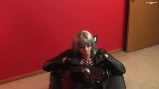 Amateur Femdom Gives Sub Eye-contact Blowjob And Makes Him Swallow His Own Cum