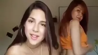 Hot Teen Shaking Ass On Periscope