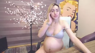 Pregnant blonde on cam earning pocket money