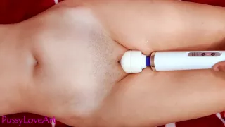 Tæven Bundet Til Sengen Far En Orgasme Fra Tryllestav Og Sprojter