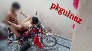 Desi Stepister Ki Bike Par Chudai
