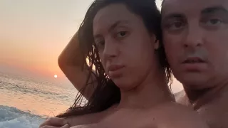 Horny couple fucking Napaljeni par jebanje