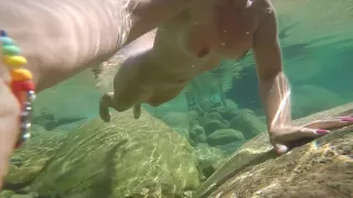 Wir ficken am Fluss und werden von einem anderen Paar erwischt Öffentlicher Amateursex