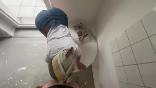 Amateur Stepmom Paints The Kitchen In Her Jeans Shorts, So She Gets Fucked