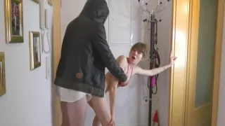 German Girl Fucked The Pizza Delivery Guy