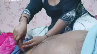Lund Ko Lamba Karne Ki Desi Tel Se Massage Ki Shabnam Ne Apni Choot Fadwane Ke Liye