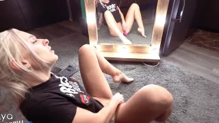 Sexy Blonde Masturbate Vagina Sex Toys at Mirror - Intensive Orgasm