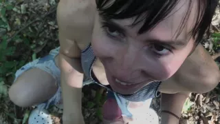 Nas Kto-to Zametil Bezhim V Mashinu. Ulichnyi Seks Ot Brunetki Zetration