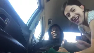 Succhia In Auto Un Grosso Cazzo Nero