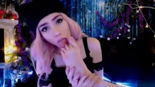 Beautiful otaku girl worshiping her feet and sucking them