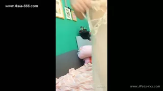 chinese teens live chat with mobile phone.355