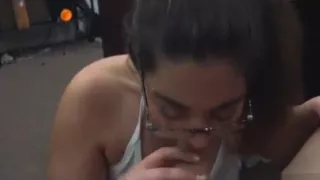Brunette Bimbo Charlie Harper Suckin Dat Dong In Pawn Shop