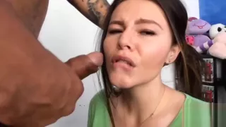 Preparada para toma gozada na cara