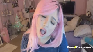 Sexy Hot Babe Finger Drilled Her Honeycomb