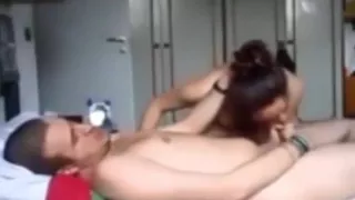 Cheerleader fucks a nerd