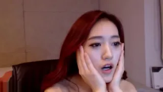 Hot Korean readhead shows her body