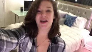 Stiefschwester ausspionieren endet mit Creampie