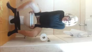 segretaria scoreggiona e porcella