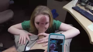 Amateur pawnee babe blowing brokers dick