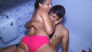 Hot And Sexy Girl Taking A Bath With Boyfriend South Indian Bathroom Sex Video Amateur Cam