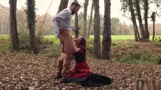 Outdoor Wald Schwanz Reiten Mit Latina Stacy Snake In Ein Dres