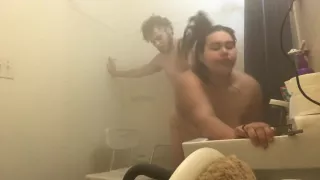 Getting some head in the shower from one of the bestfriends