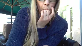 Blonde public play