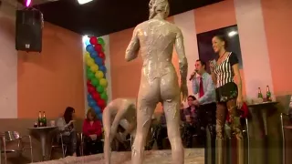 Lesbian fantasy in the pool