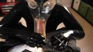 latex breathplay gummi rubber cumshot