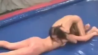 Melanie vs bigger Helena DWW