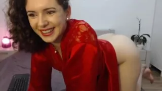 Brunette in hot lingerie on cam www.girlzoncam