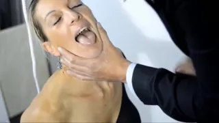 la soumise devouee aux fellations