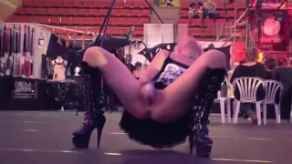 Sex show public play and squirt